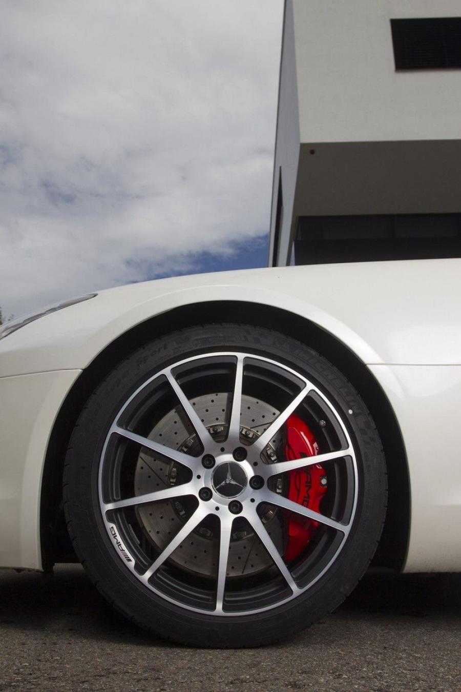  Mercedes-Benz SLS AMG GT 2013 года  (фото 79 из 110)
